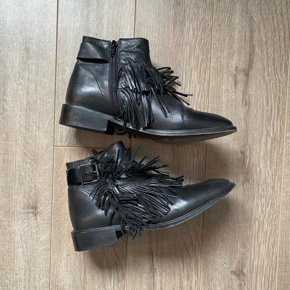 Black fringed leather booties - Picture 1 of 15